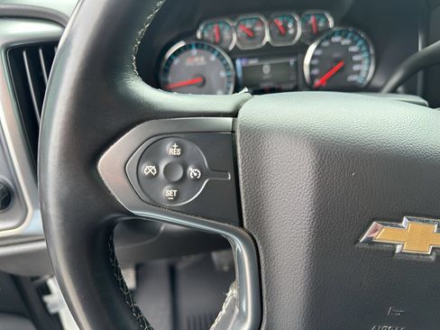 Used 2015 Chevrolet Silverado 1500 LT AWD/4WD image 18