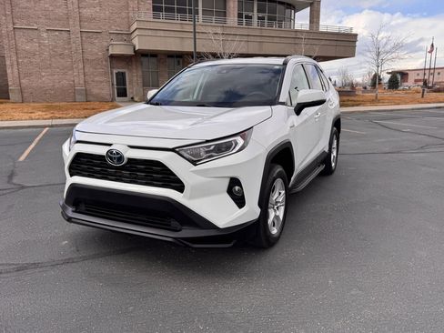 Used 2021 Toyota RAV4 XLE w/ Carpet Mat Package (TMS) image 2