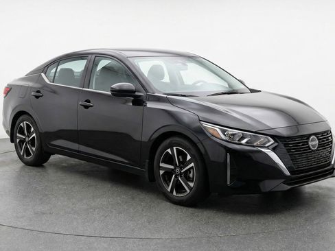 Used 2025 Nissan Sentra SV image 1