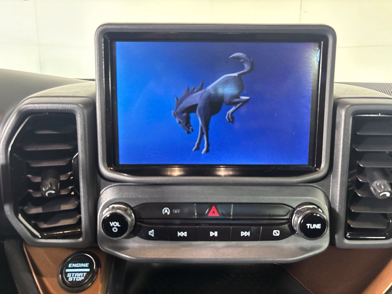 Used 2022 Ford Bronco Sport Outer Banks w/ Tech Package AWD/4WD image 16
