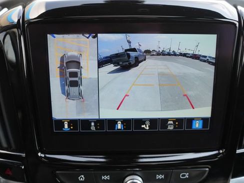 Used 2023 Chevrolet Traverse Premier AWD/4WD image 26