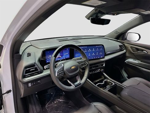 New 2026 Chevrolet Traverse LT w/ Enhanced Driving Package image 10