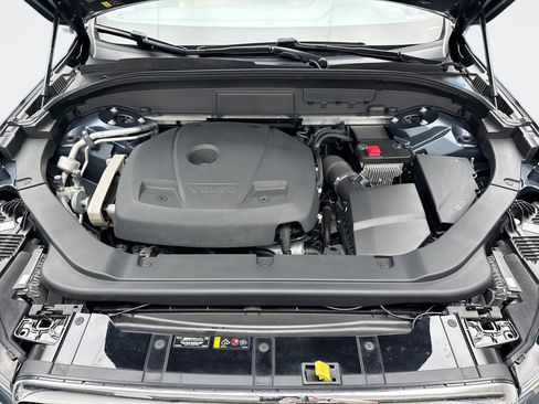 Used 2020 Volvo XC60 T5 Momentum w/ Protection Package Premier image 27