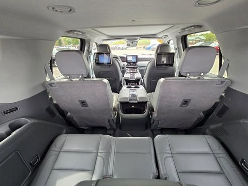 Used 2021 Lincoln Navigator Reserve image 51
