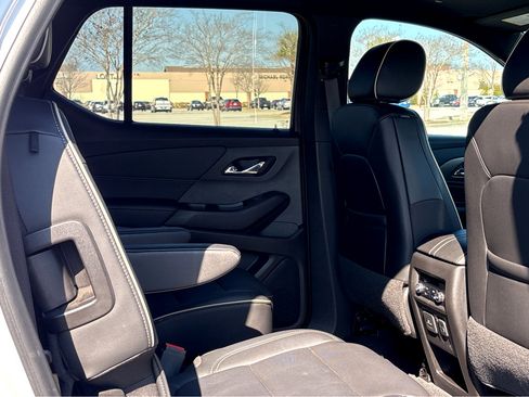 Used 2022 Chevrolet Traverse Premier w/ Redline Edition image 11
