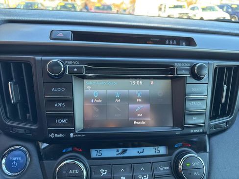 Used 2017 Toyota RAV4 XLE image 22