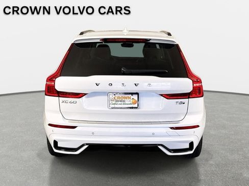 Used 2025 Volvo XC60 T8 Plus w/ Protection Package Premier AWD/4WD image 6