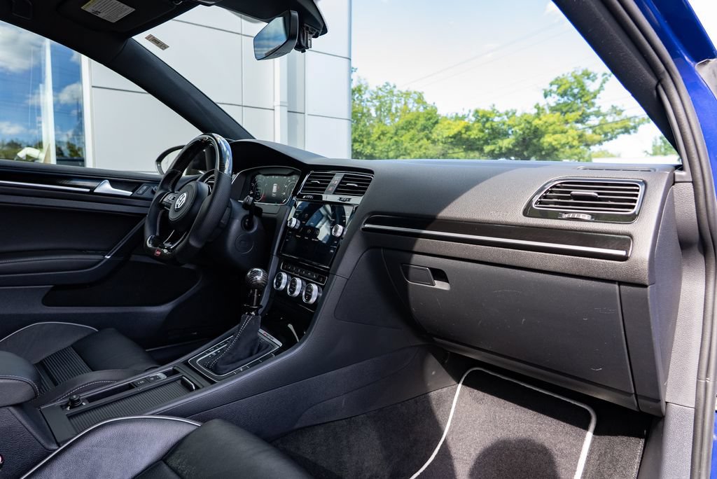 Used 2018 Volkswagen Golf R 4-Door AWD/4WD image 27
