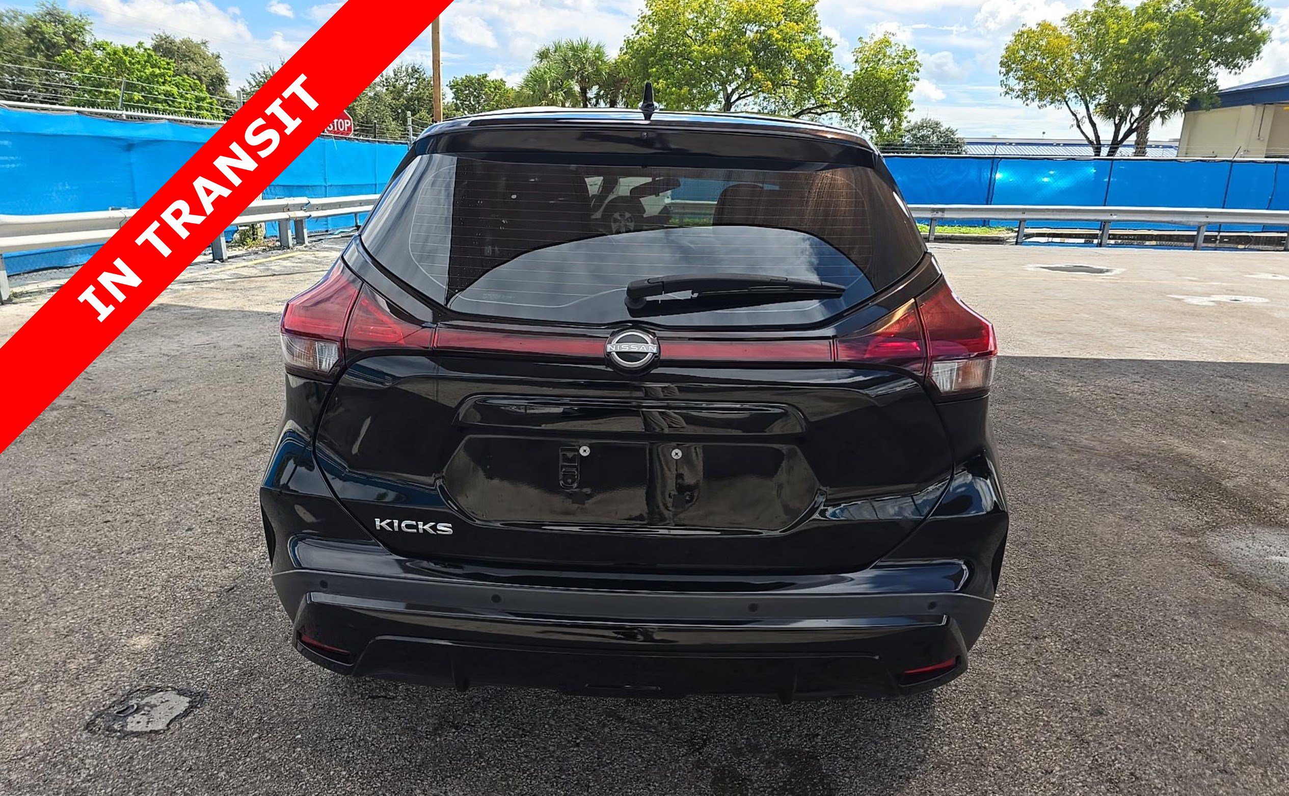 Used 2022 Nissan Kicks S FWD image 5