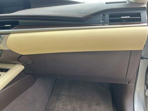 Used 2018 Lexus ES 350 w/ Navigation System Package image 26