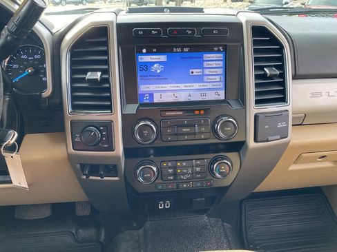 Used 2019 Ford F350 Lariat w/ Lariat Value Package image 9