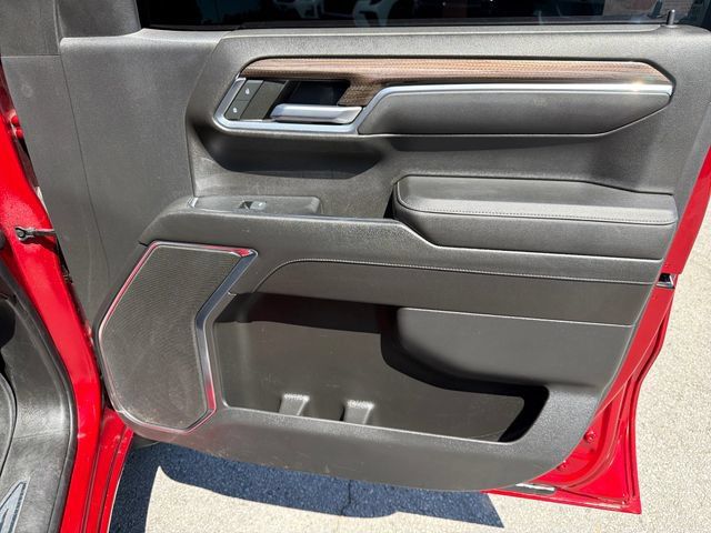 Used 2022 Chevrolet Silverado 1500 LT AWD/4WD image 23
