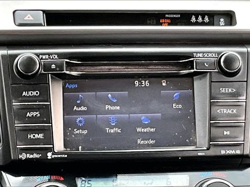 Used 2018 Toyota RAV4 XLE AWD/4WD image 20