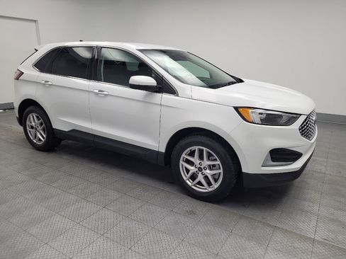 Used 2024 Ford Edge SEL image 11