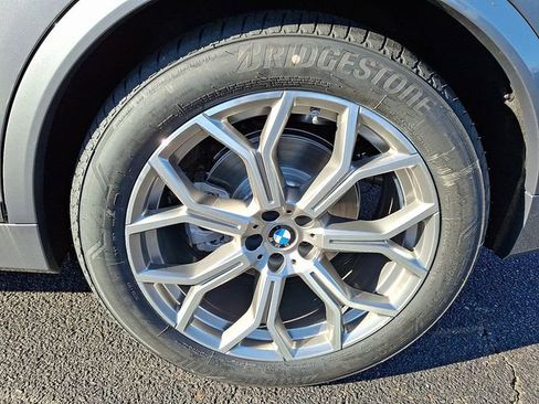 Used 2026 BMW X7 xDrive40i AWD/4WD image 8