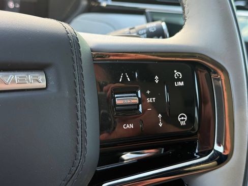 Used 2026 Land Rover Range Rover Velar Dynamic SE AWD/4WD image 12