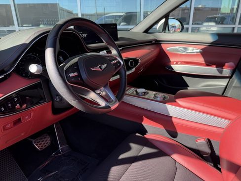 Used 2025 Genesis GV70 2.5T w/ Sport Prestige Package image 33