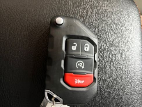 Used 2021 Jeep Gladiator Mojave AWD/4WD image 23