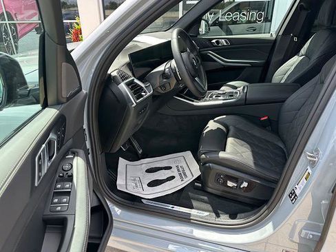 Used 2026 BMW X5 xDrive40i w/ M Sport Package AWD/4WD image 13