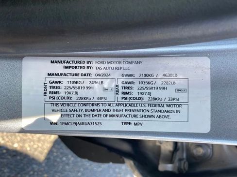 Used 2024 Ford Escape Platinum AWD/4WD image 25