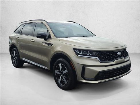 Used 2021 Kia Sorento S image 3