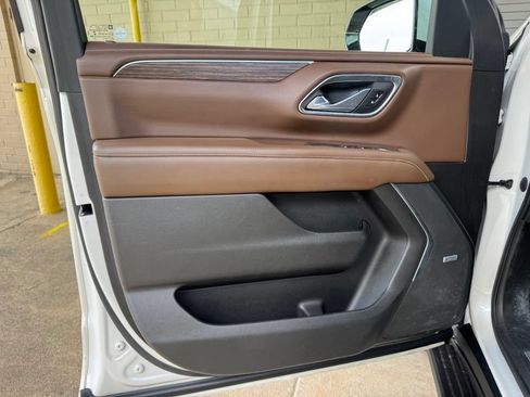 Used 2021 Chevrolet Tahoe High Country AWD/4WD image 13
