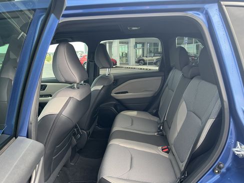 Used 2026 Subaru Forester Premium AWD/4WD image 24