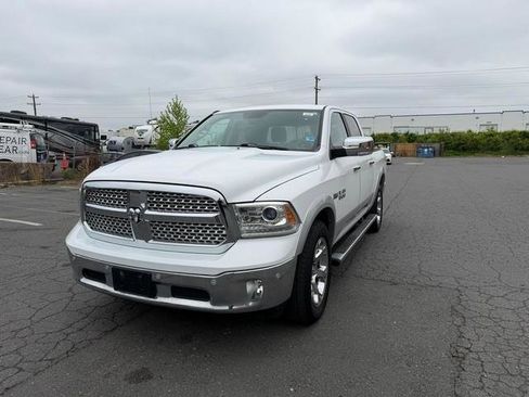 Used 2015 RAM 1500 Laramie w/ Convenience Group AWD/4WD image 7