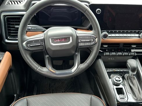 Used 2024 GMC Canyon AT4 w/ LPO, Off Road Lift Package image 15