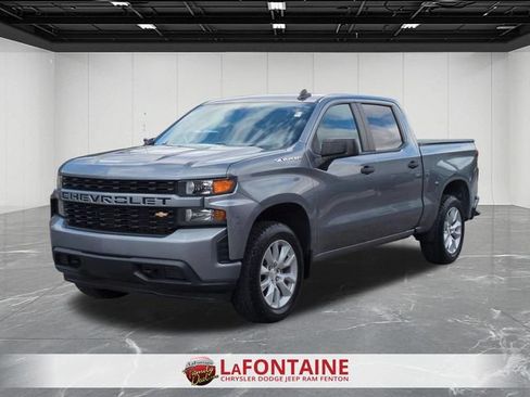 Used 2019 Chevrolet Silverado 1500 Custom w/ Custom Value Package AWD/4WD image 1