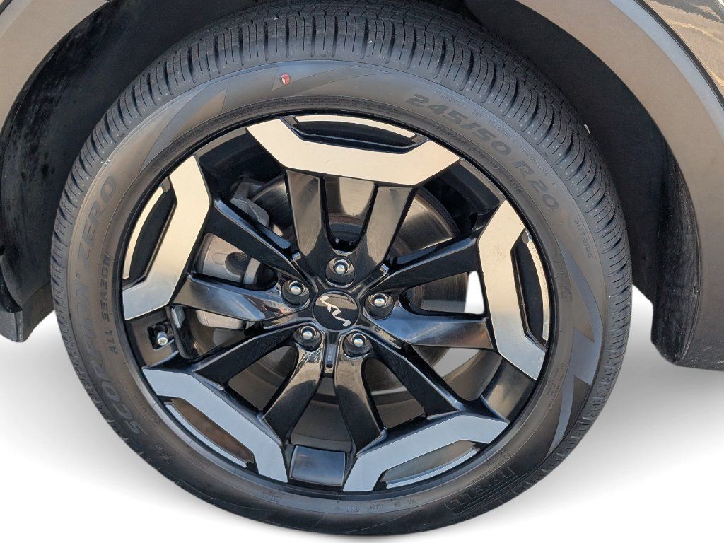 Certified 2023 Kia Telluride S w/ S Sunroof Package FWD image 13