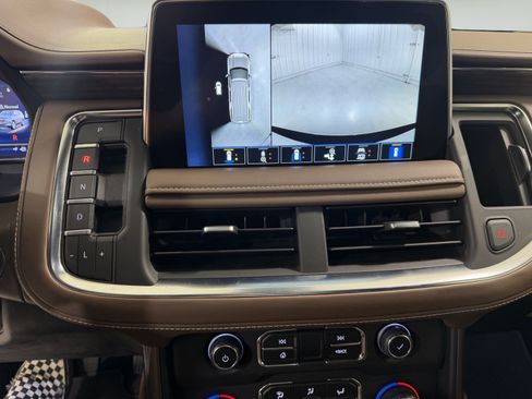 Used 2023 Chevrolet Tahoe High Country w/ LPO, Illumination Package AWD/4WD image 10