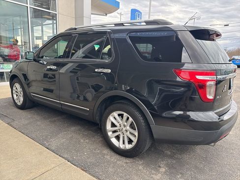 Used 2015 Ford Explorer XLT w/ Equipment Group 202A image 4