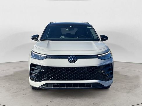 New 2026 Volkswagen Tiguan SE R-Line AWD/4WD image 8