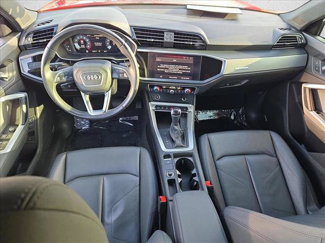Used 2022 Audi Q3 2.0T Premium w/ Convenience Package AWD/4WD image 17