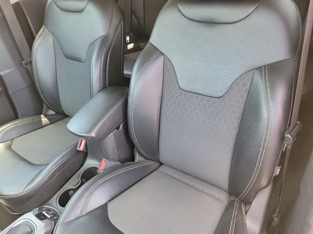 Used 2019 Jeep Compass Latitude w/ Popular Equipment Group AWD/4WD image 5