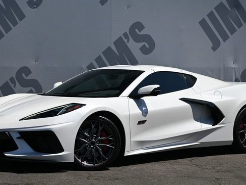 Used 2023 Chevrolet Corvette Stingray Premium Cpe w/ Z51 Performance Package RWD image 1