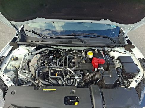 Used 2025 Nissan Sentra SR FWD image 27
