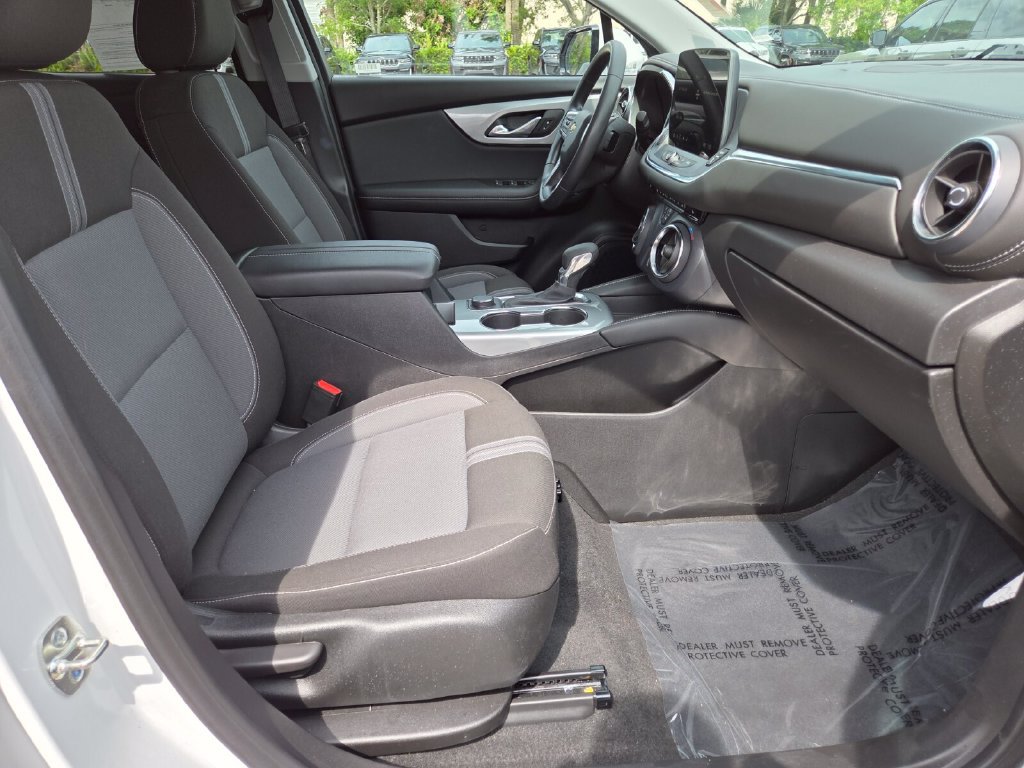 Used 2025 Chevrolet Blazer LT AWD/4WD image 15