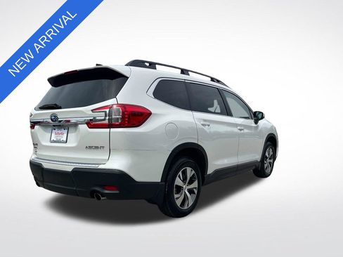 Certified 2025 Subaru Ascent Premium w/ Popular Package #1 AWD/4WD image 3