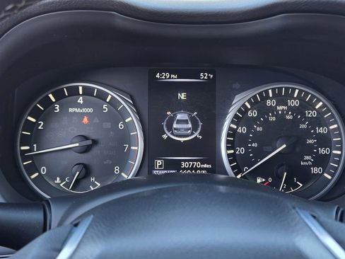 Used 2018 INFINITI Q50 Luxe w/ Essential Package (2.0T Luxe) image 18