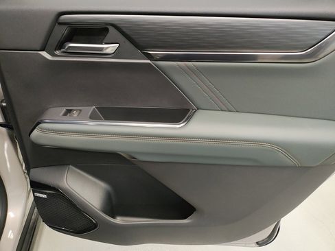 New 2026 GMC Acadia AT4 w/ LPO, Floor Liner Package image 17