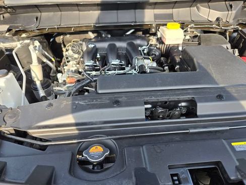 Used 2025 Nissan Pathfinder SV AWD/4WD image 26
