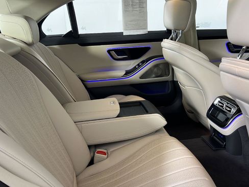 Certified 2023 Mercedes-Benz S 500 4MATIC image 41