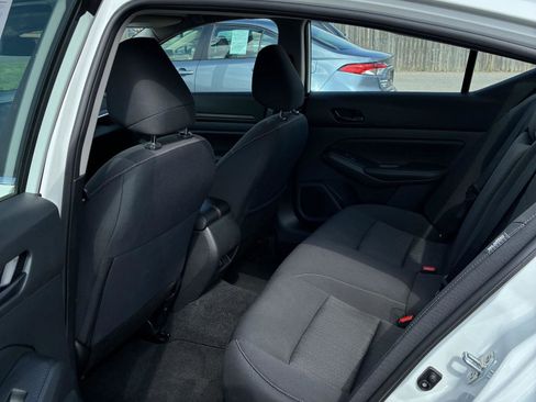 Used 2025 Nissan Altima 2.5 SV AWD/4WD image 3