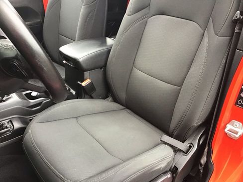 Used 2022 Jeep Wrangler Unlimited Sport image 7