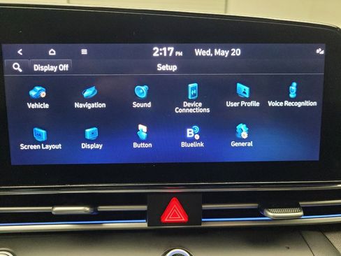 Used 2021 Hyundai Elantra Limited FWD image 25