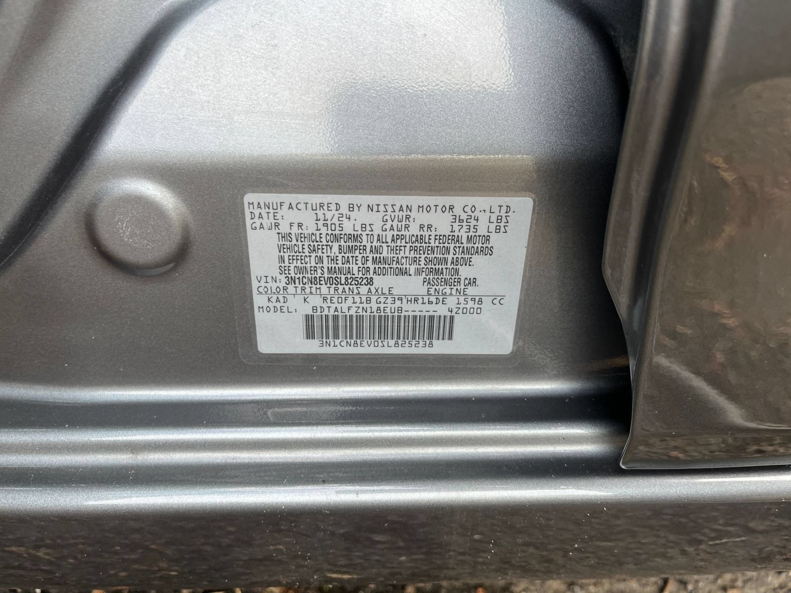 Used 2025 Nissan Versa SV FWD image 30