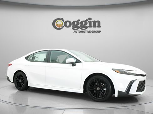 New 2026 Toyota Camry SE FWD image 24