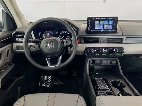 Certified 2024 Honda Pilot EX-L image 22